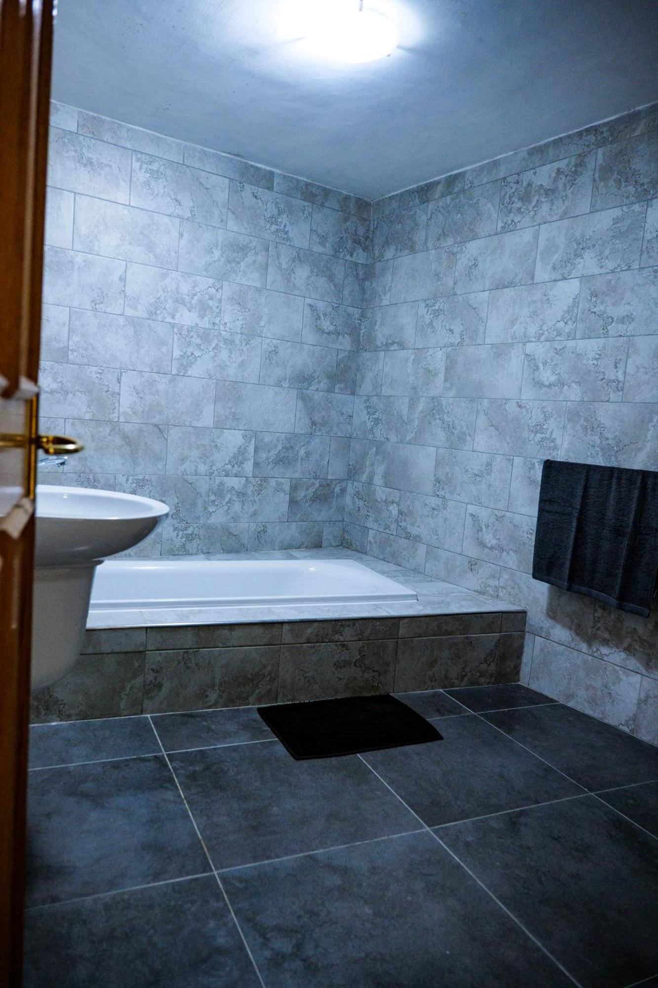 St Julians Balutta Bay Huge Flat! -2Min From Seafront Apartment Saint Julian's Екстериор снимка